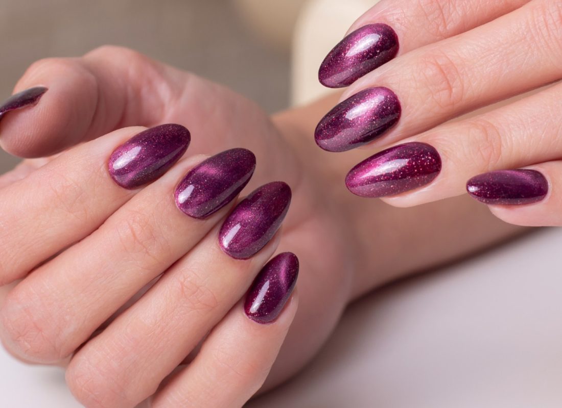 Comment choisir son vernis semi-permanent cat eye ? Trouver la couleur et l’effet idéal !